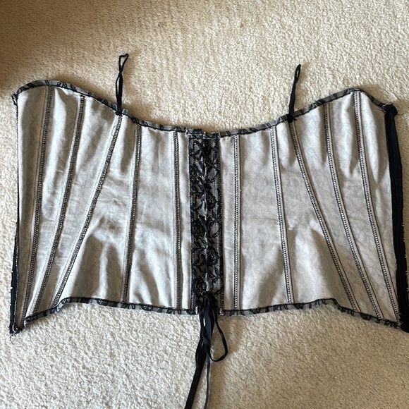 Vintage corset - Picture 4 of 7